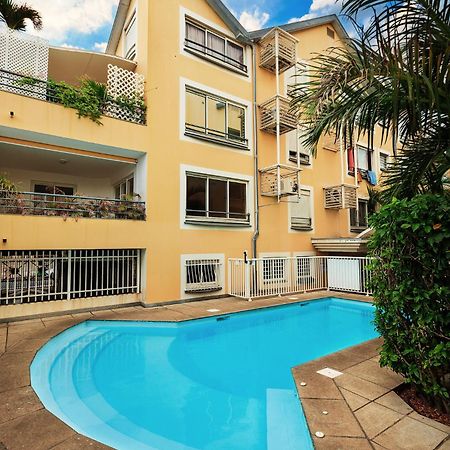 Jade - Appt 2 Chb - 4 Personnes - A 200 M Du Lagon De Saint-Pierre - Residence Avec Belle Piscine Et Parking Prive - Sur Le Front De Mer Et A 2 Pas Du Centre-Ville De St-Pierre 外观 照片