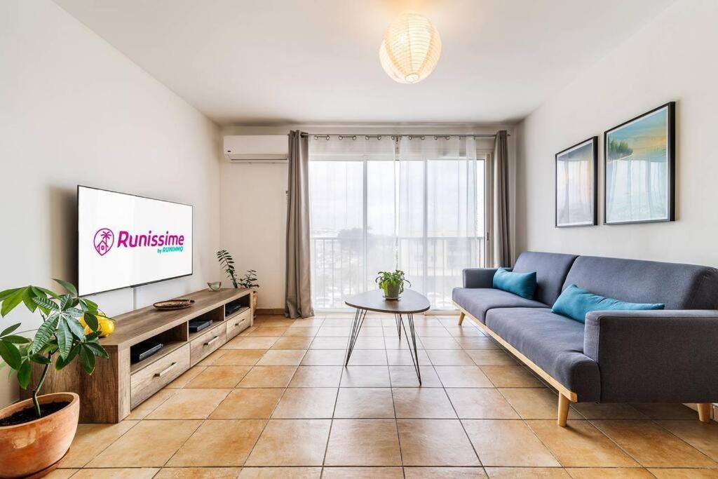 Jade - Appt 2 Chb - 4 Personnes - A 200 M Du Lagon De Saint-Pierre - Residence Avec Belle Piscine Et Parking Prive - Sur Le Front De Mer Et A 2 Pas Du Centre-Ville De St-Pierre 外观 照片